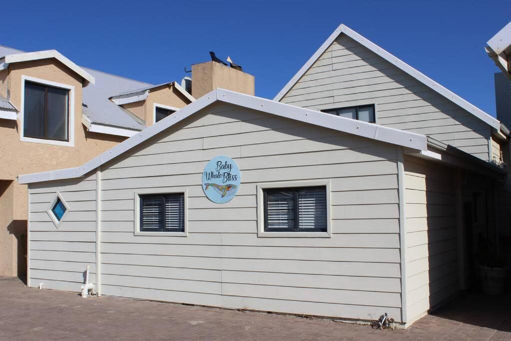 Baby Whale Bliss - Beachfront House Witsand Esterno foto